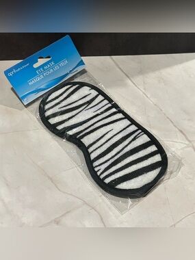 april bath & shower Black and White Zebra Sleep Eye Mask